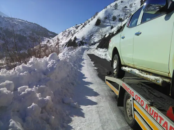 Kemerhisar Niğde çekici kurtarıcı yol yardım