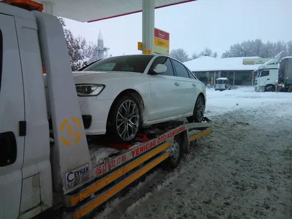 Pozantı çekici kurtarıcı yol yardım Adana